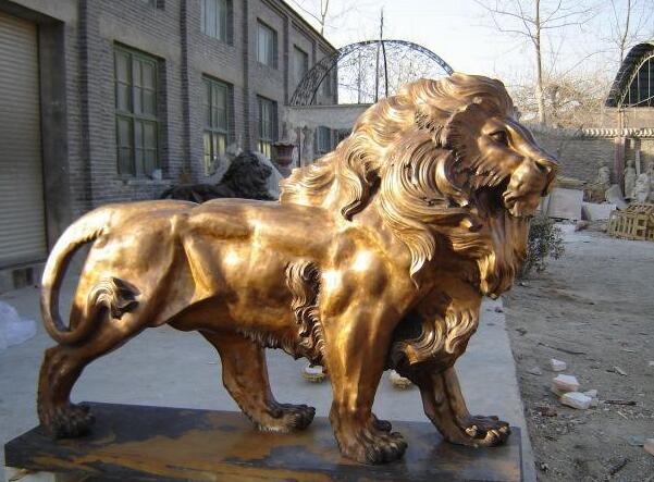 石雕狮子的雕刻周期是多久？在城市景观艺术中的应用分析！