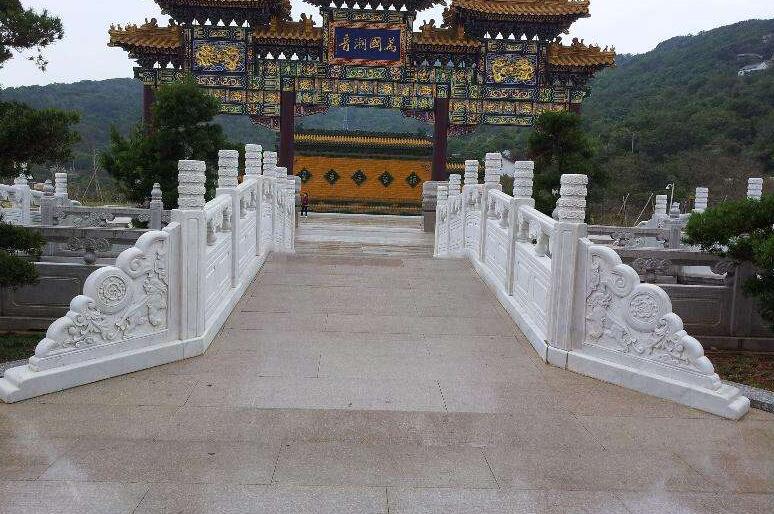 石雕栏杆的适用场所：和环境巧妙融合体现在哪些方面？